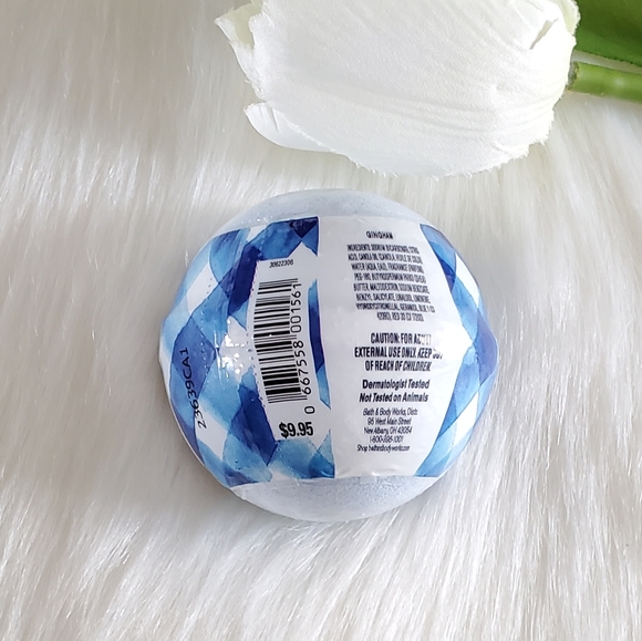 Gingham Bath and Body Works Bath Fizzy - Picture 2 of 4